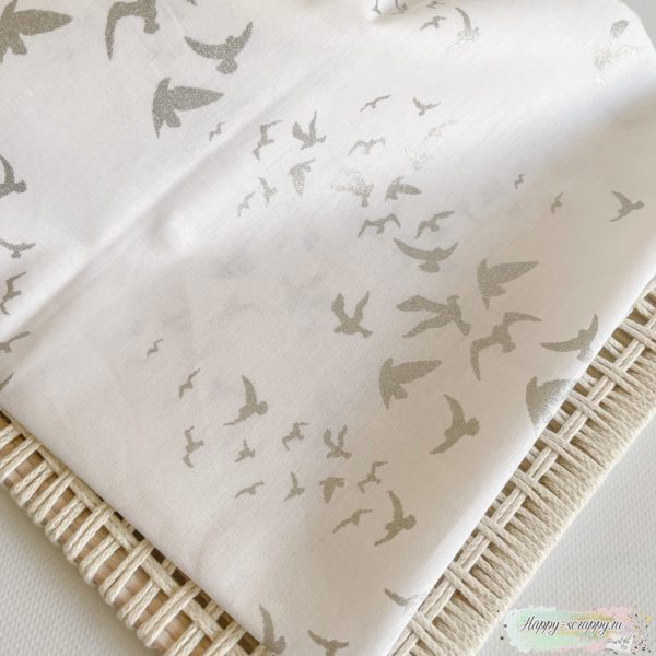 Ткань серебряные птицы на белом